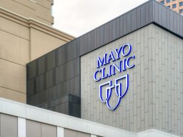 Mayo Clinic entrance and sign
