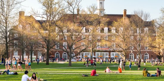 University of Illinois college campus in Urbana Champaign Leigh Trail / Shutterstock.com